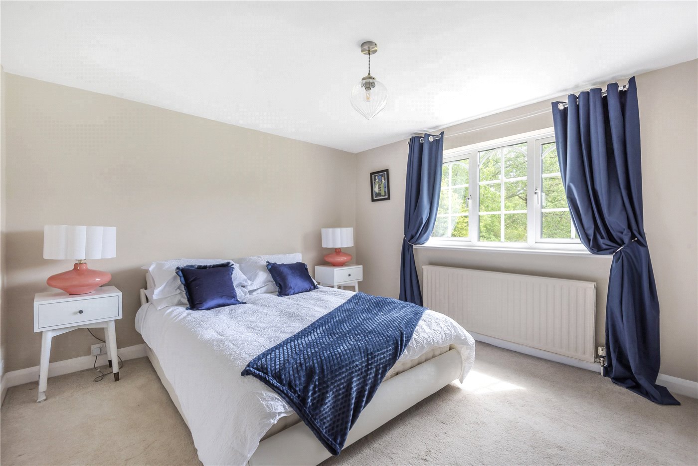 Farnham Road, Holt Pound, Farnham, GU10
